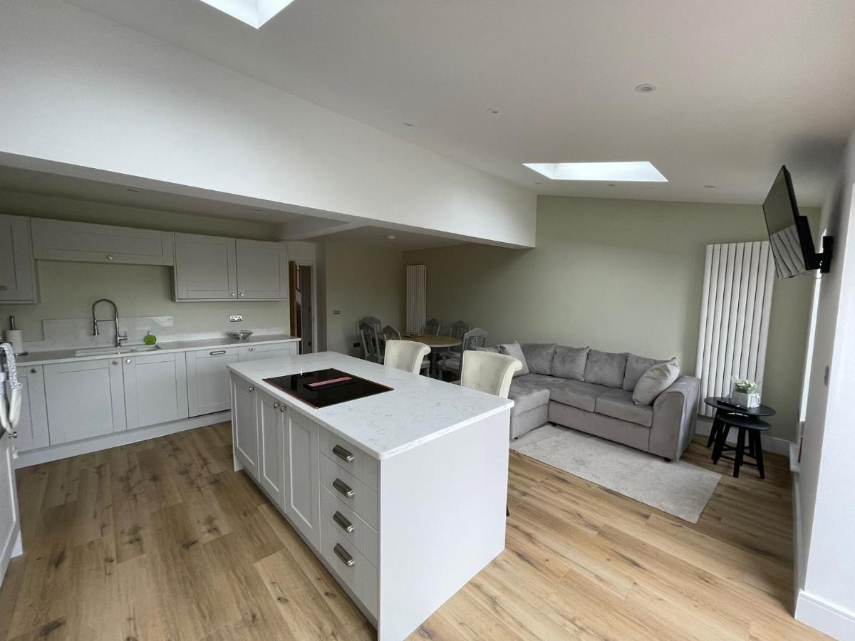 Newly Renovated 3 Bed Property - Countryside Views Dunstall Luaran gambar